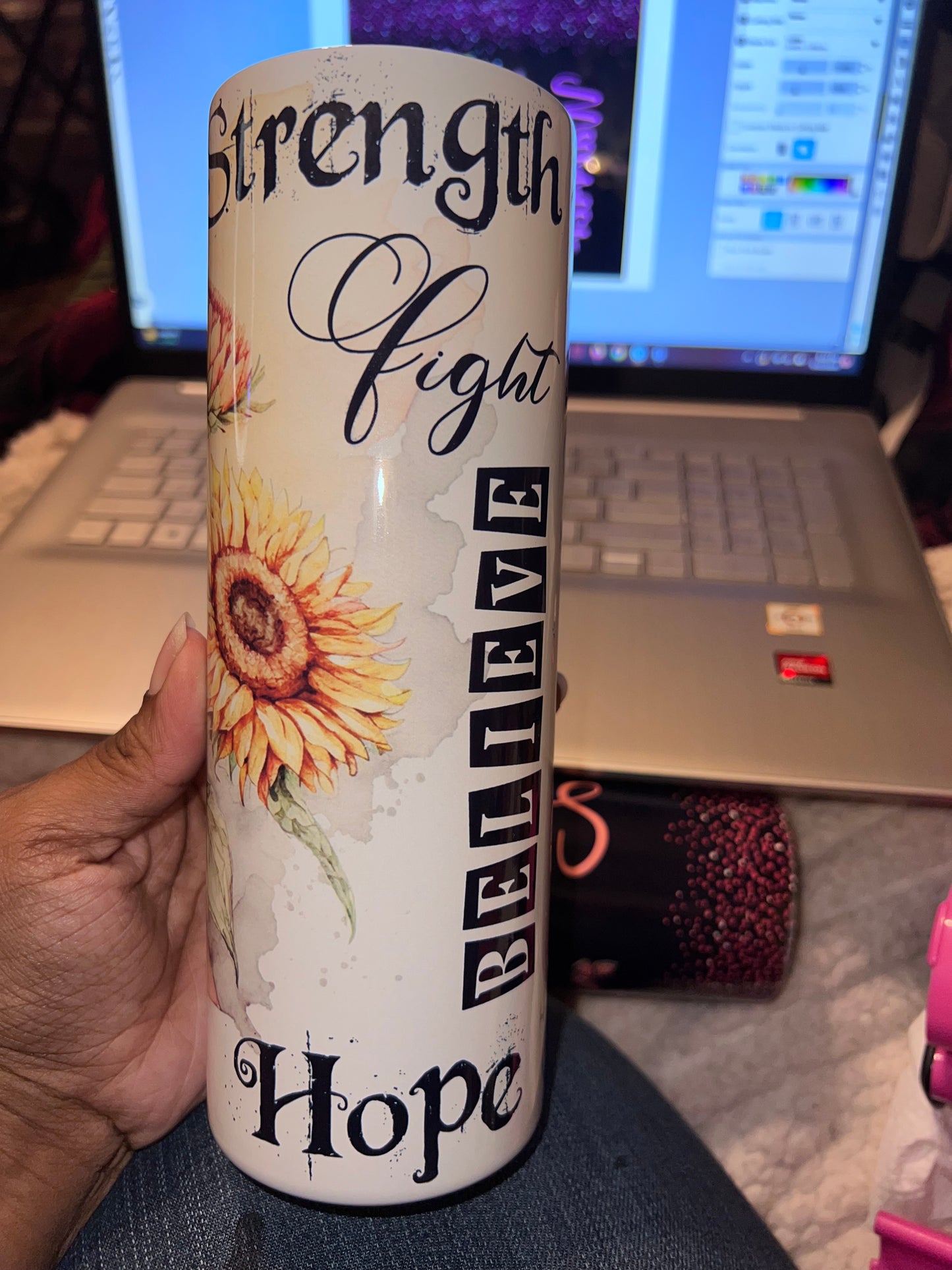 Gobelet à ruban rose de 20 oz