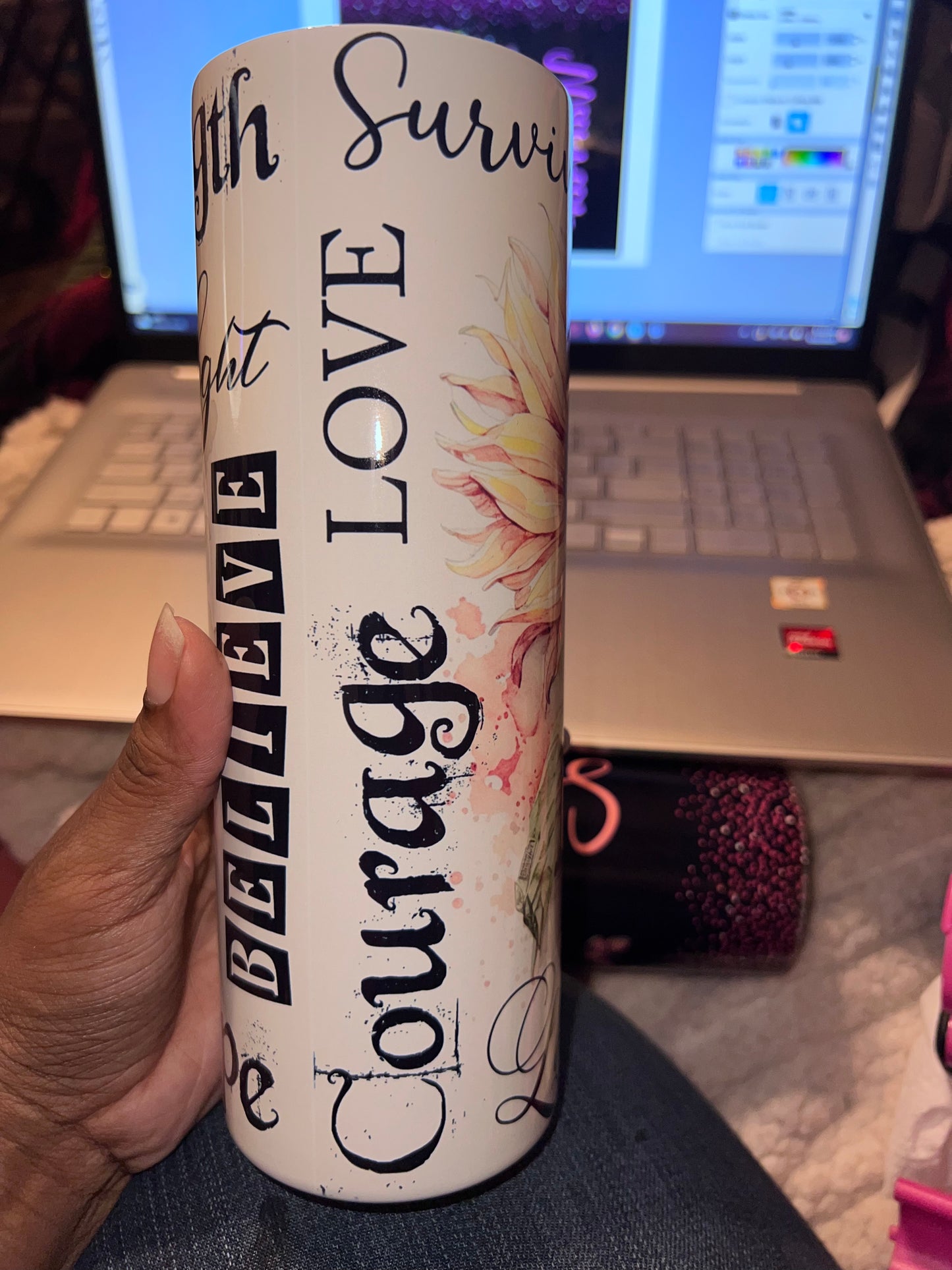 Gobelet à ruban rose de 20 oz